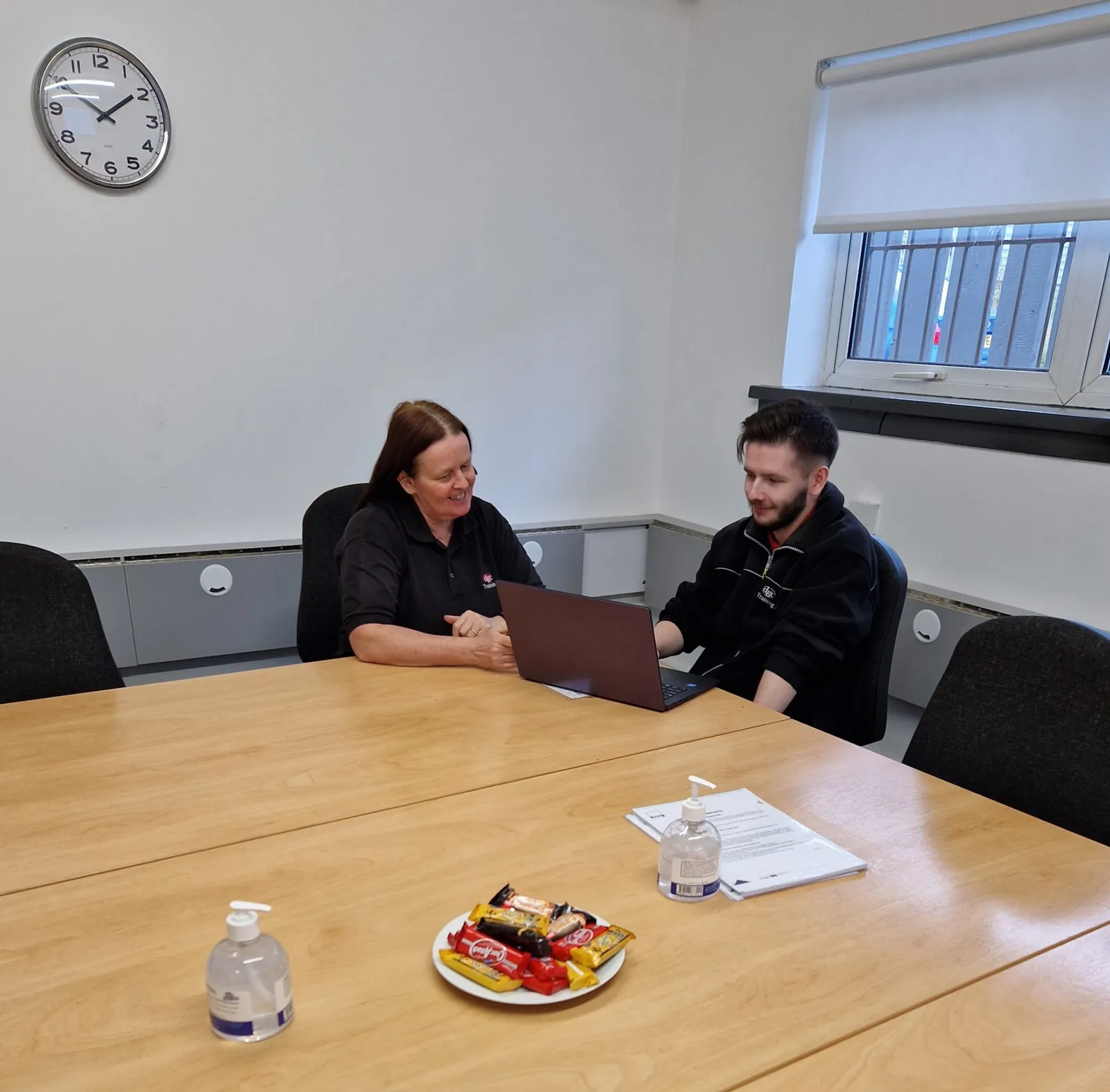 informal meeting image